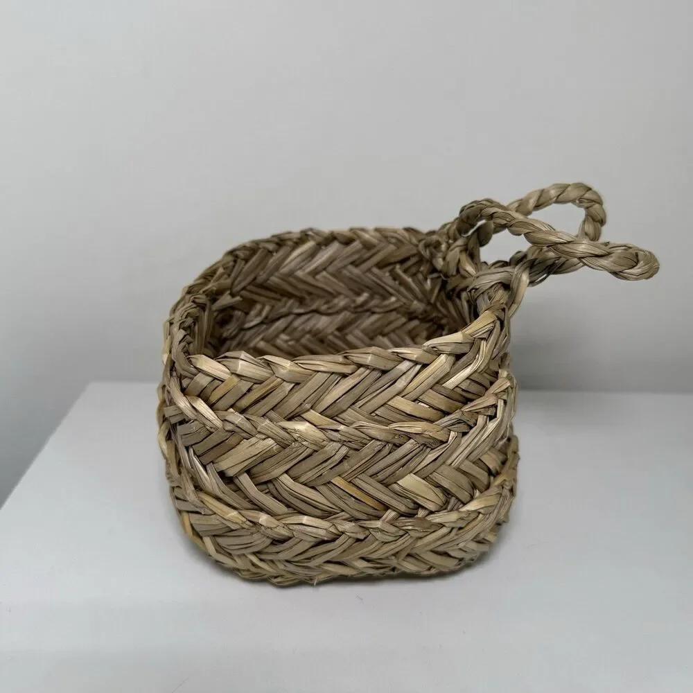 Mini Hanging Woven Sea Grass Basket